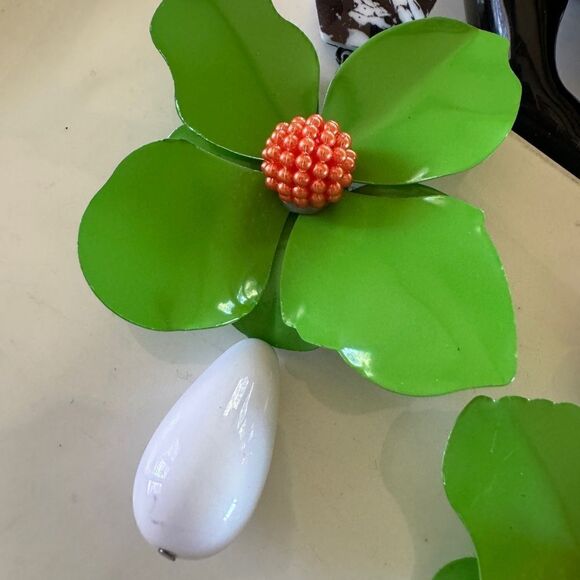 New! Zara Big Flower Earrings - Picture 5 of 15